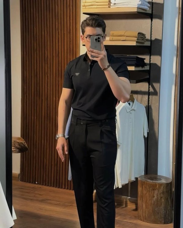胜亿配资 男人过了40岁，尽量少穿T恤，这3套“polo衫”搭配更成熟帅气